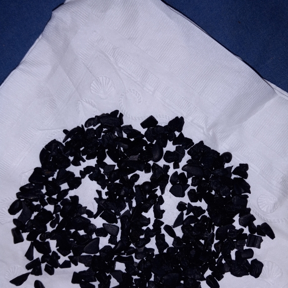 Real shungite stones and pebbles - Picture 7 of 8